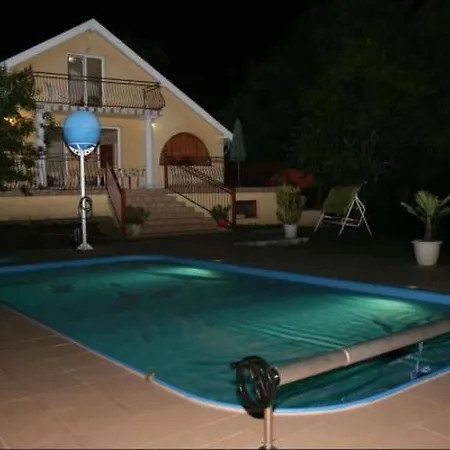 Zonnehuis Mit Privatem Schwimmbad By Interhome Prázdninový dům Sukoró