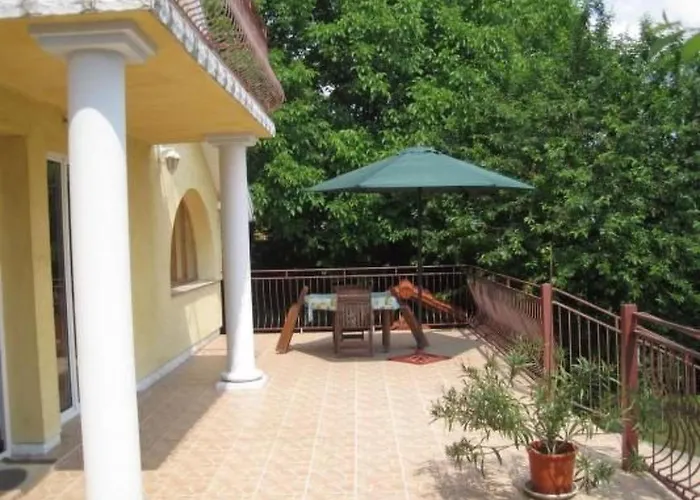 Zonnehuis Mit Privatem Schwimmbad By Interhome 度假居 *