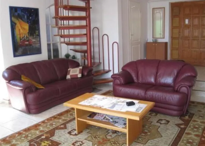 度假居 Zonnehuis Mit Privatem Schwimmbad By Interhome *